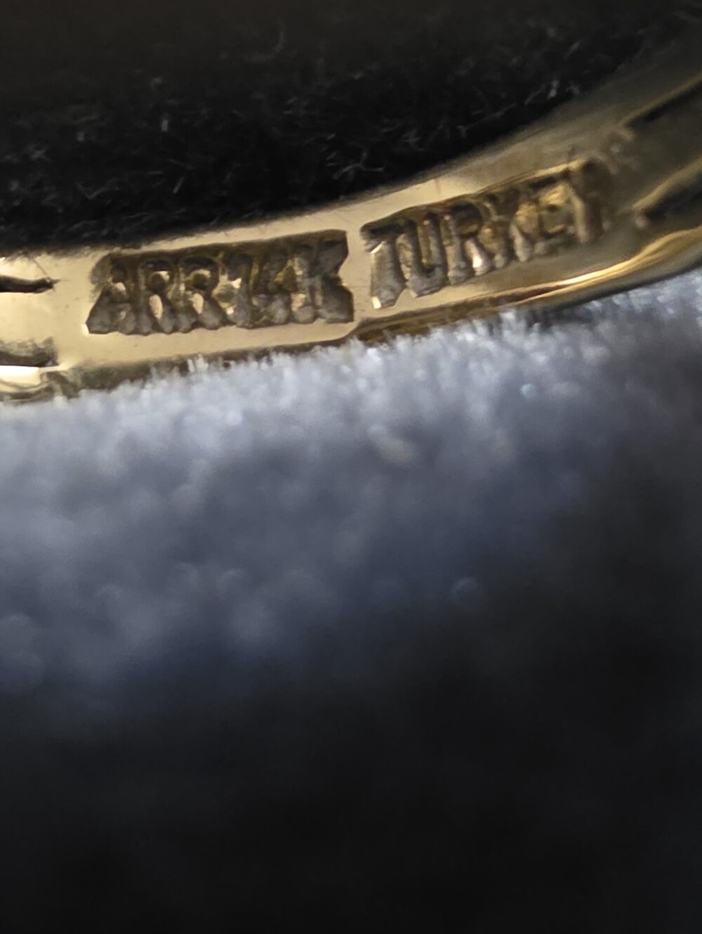 14k Filigree Yellow Gold Ring - Picture 11 of 12